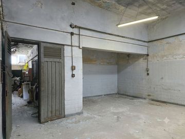 LOCAL, DEPTO 2AMB CON PATIO Y DEPOSITO P CHACABUCO