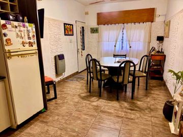 VENTA CASA PH 4 AMB CON PATIO Y TERRAZA ITUZAINGO