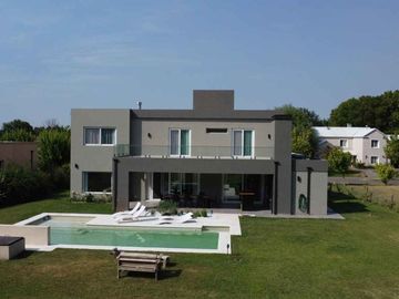 ALQUILER CASA 6 AMB HARAS SAN PABLO G.RODRIGUEZ