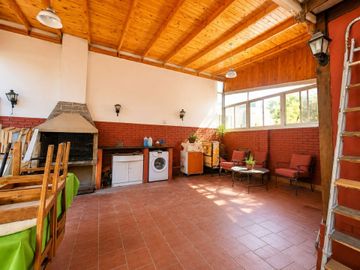 VENTA PH 207 MTS. C/QUINCHO Y BALCON.FLORES