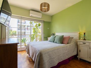 4 ambientes con dependencia balcón al frente