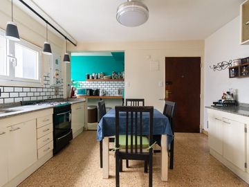 4 ambientes con dependencia balcón al frente