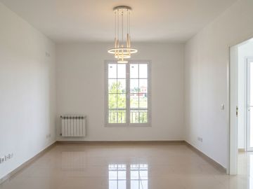 Alquiler Oficina 50m2 sobre Colectora Pilar km 50