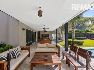 VENTA CASA AYRES DE PILAR