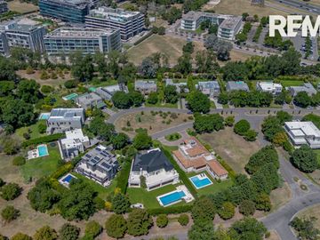VENTA CASA AYRES DE PILAR