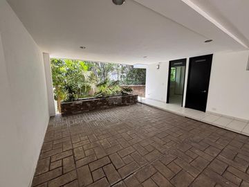 CASA $6.3M LOMAS CLÚSTER 10-10-10 | 430m² | 4 Autos | Doble Altura | Jacuzzi
