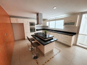 CASA $6.3M LOMAS CLÚSTER 10-10-10 | 430m² | 4 Autos | Doble Altura | Jacuzzi