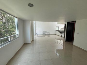 CASA $6.3M LOMAS CLÚSTER 10-10-10 | 430m² | 4 Autos | Doble Altura | Jacuzzi