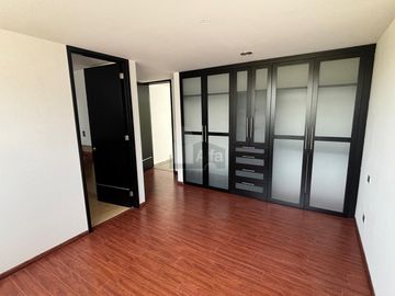 CASA $6.3M LOMAS CLÚSTER 10-10-10 | 430m² | 4 Autos | Doble Altura | Jacuzzi