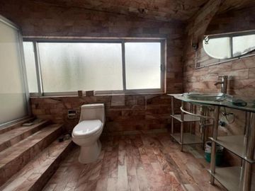 Casa en condominio en renta en San Carlos, Metepec, México