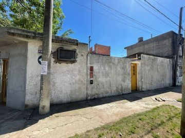 CASA EN VENTA A RECICLAR EMPALME GRANEROS