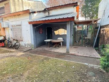 CASA EN VENTA 3 AMBIENTES EN FLORIDA OESTE