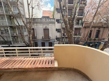 VENTA 2  ambientes con balcón en Palermo