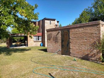 VENTA CASA QUINTA 2800 M EN LOMA VERDE ESCOBAR
