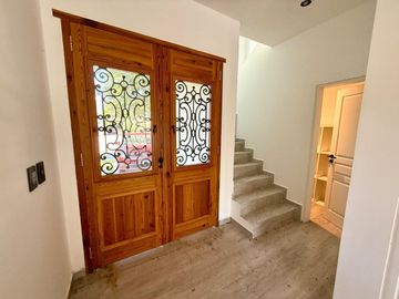 Casa VENTA pileta 6 ambientes B. Bermudas Pilar