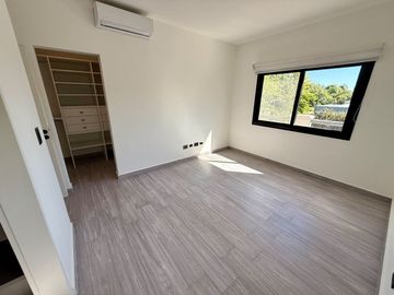 Casa VENTA pileta 6 ambientes B. Bermudas Pilar