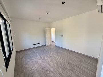 Casa VENTA pileta 6 ambientes B. Bermudas Pilar