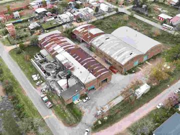 Depósitos/Galpones de 700M2, Z. Ind. Villa La Ñata