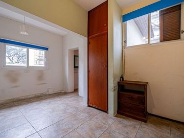 VENTA CASA EN OLIVOS SIETE AMBIENTES