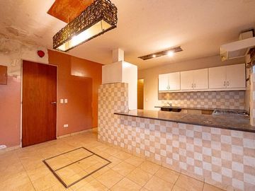 VENTA CASA EN OLIVOS SIETE AMBIENTES