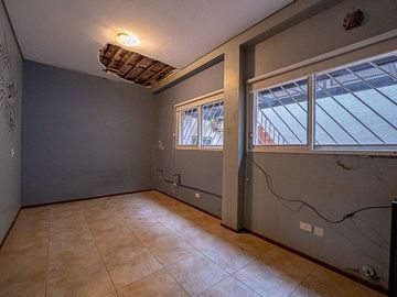 VENTA CASA EN OLIVOS SIETE AMBIENTES