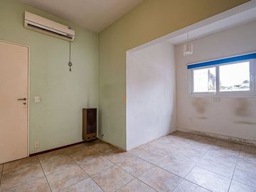 VENTA CASA EN OLIVOS SIETE AMBIENTES
