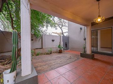 VENTA CASA EN OLIVOS SIETE AMBIENTES