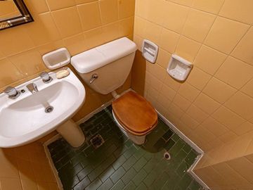 VENTA CASA EN OLIVOS SIETE AMBIENTES