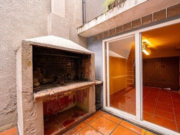 VENTA CASA EN OLIVOS SIETE AMBIENTES