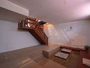 VENTA CASA EN OLIVOS SIETE AMBIENTES