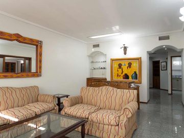 CASA EN VENTA LA PLATA