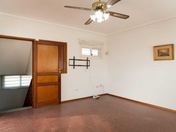 CASA EN VENTA LA PLATA