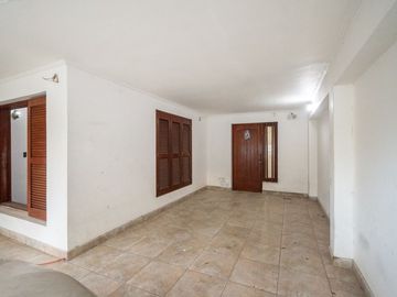 venta casa 4 dormitorios B°Guadalupe