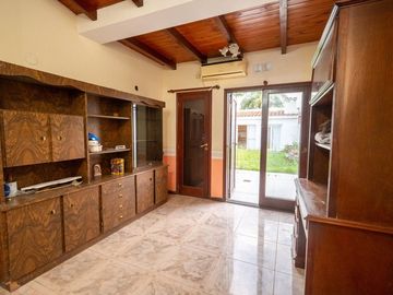venta casa 4 dormitorios B°Guadalupe