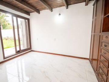 venta casa 4 dormitorios B°Guadalupe