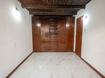 venta casa 4 dormitorios B°Guadalupe