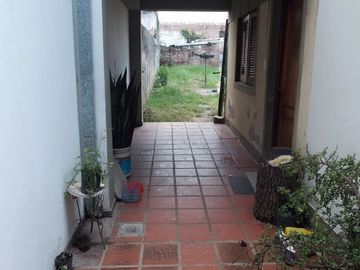TERRENO INTERNO Y COCHERA EN BARRIO ROMA