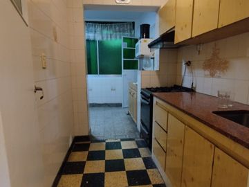 ALQUILER DEPARTAMENTO 3 AMBIENTES CON PATIO