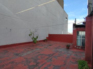 ALQUILER DEPARTAMENTO 3 AMBIENTES CON PATIO