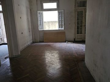 VENTA 3 AMB A REFACCIONAR PATIO 97 MTS -ONCE