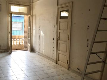 VENTA 3 AMB A REFACCIONAR PATIO 97 MTS -ONCE