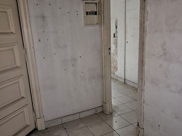 VENTA 3 AMB A REFACCIONAR PATIO 97 MTS -ONCE