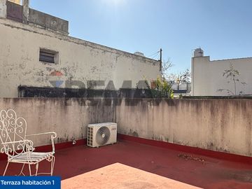 Casa Venta 4 Dorm, c/coch, jardín, terraza Flores