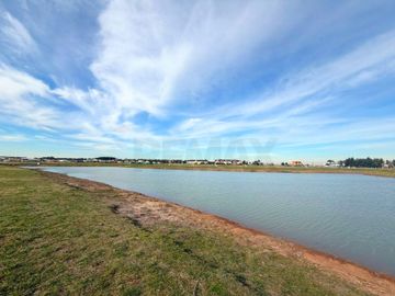 Venta Lote a laguna barrio San Roque Canning