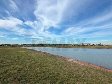 Venta Lote a laguna barrio San Roque Canning