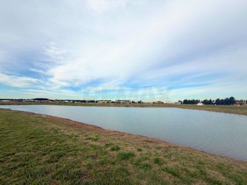 Venta Lote a laguna barrio San Roque Canning