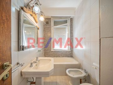 VENTA DE DPTO. 3 AMB. CON PATIO EN BALVANERA
