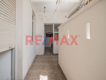 VENTA DE DPTO. 3 AMB. CON PATIO EN BALVANERA