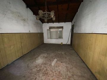 VENTA CASA A RECICLAR EN 2 LOTES EN SANTA CLARA