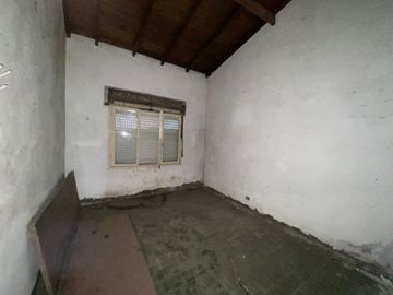 VENTA CASA A RECICLAR EN 2 LOTES EN SANTA CLARA